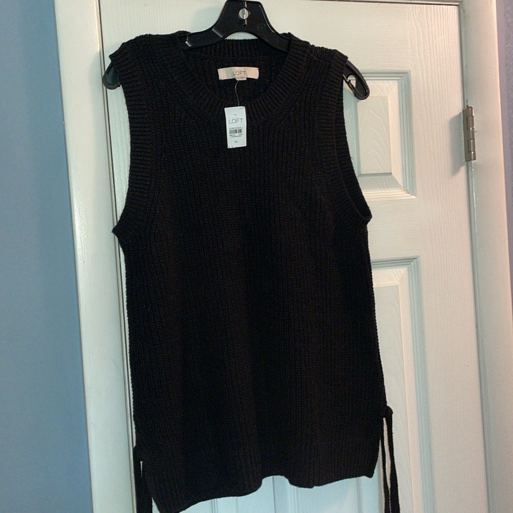 Loft sleeveless sweater. Size XL brand new with tags!